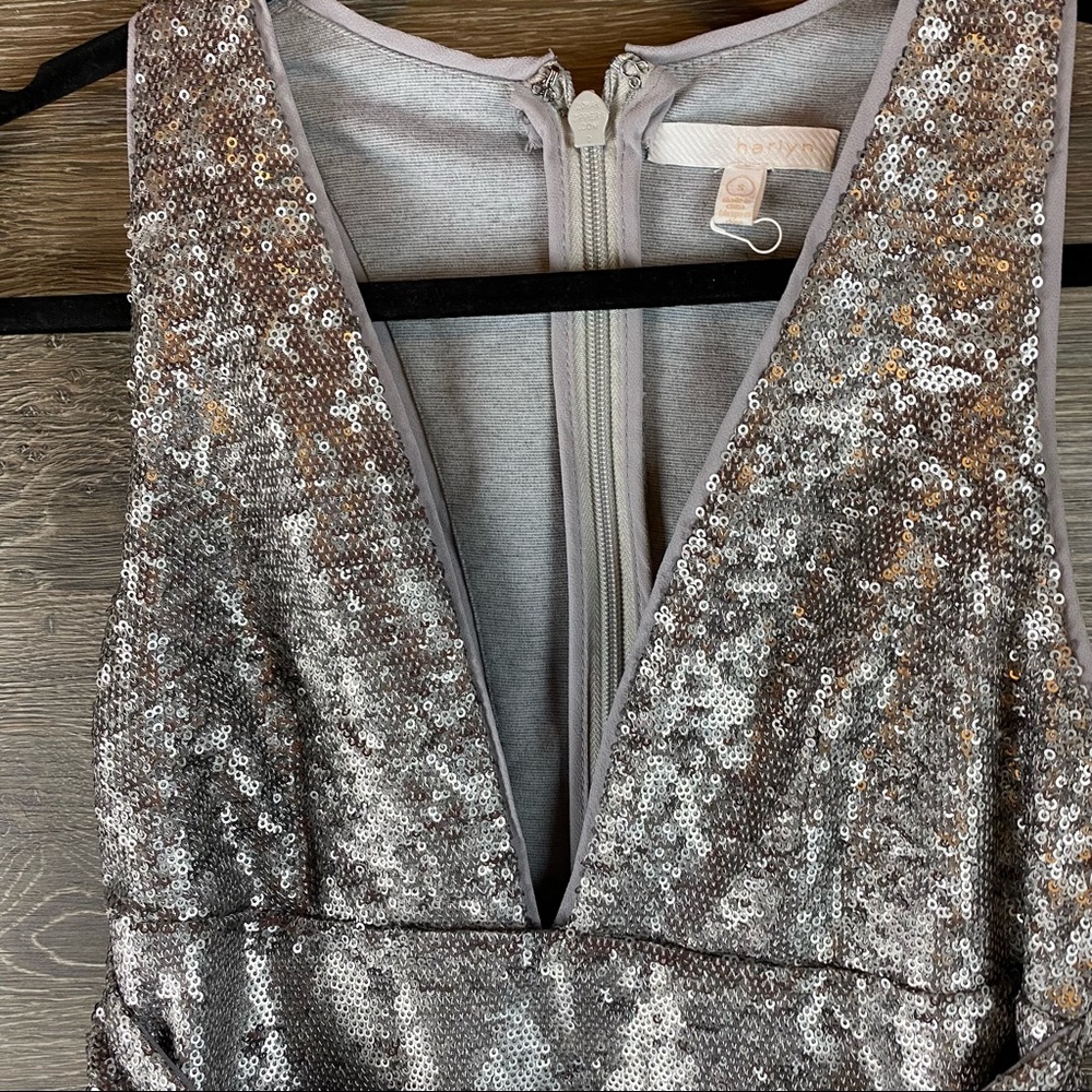 Harlyn Plunge Sequin Halter Dress NWOT - Picture 4 of 12
